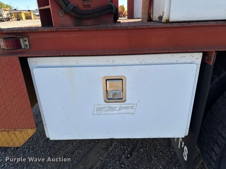 image for item EM2396 1993 International 4900 utility / service truck