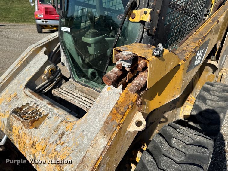 image for item EM2397 2011 Caterpillar 246C skid steer loader