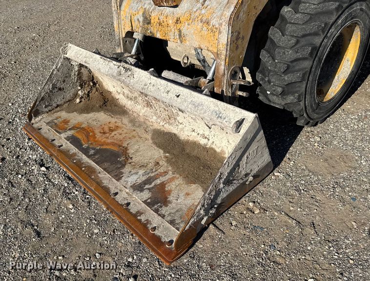image for item EM2397 2011 Caterpillar 246C skid steer loader