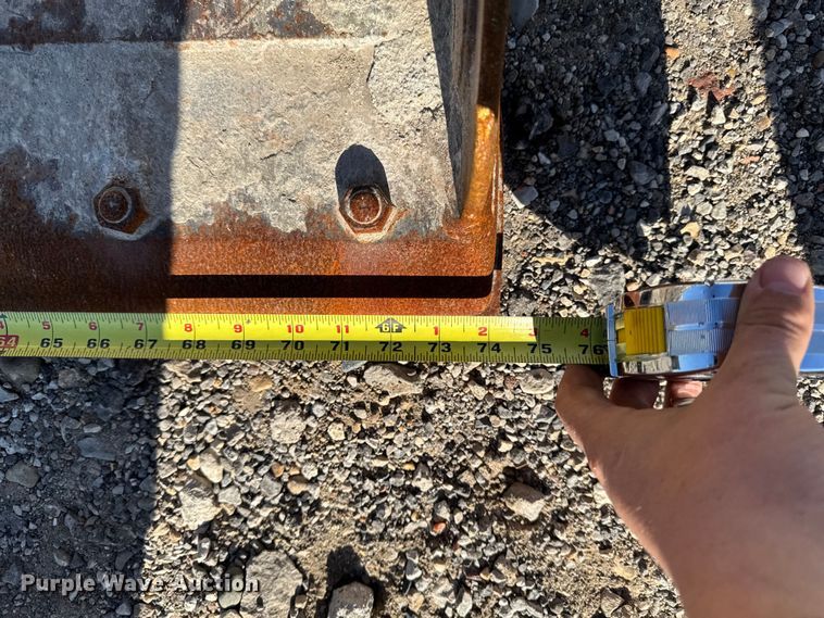 image for item EM2397 2011 Caterpillar 246C skid steer loader