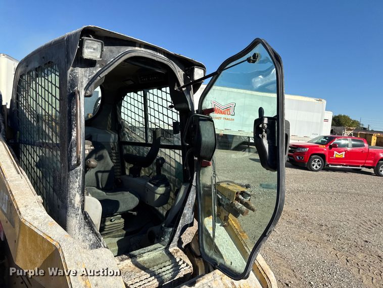 image for item EM2397 2011 Caterpillar 246C skid steer loader