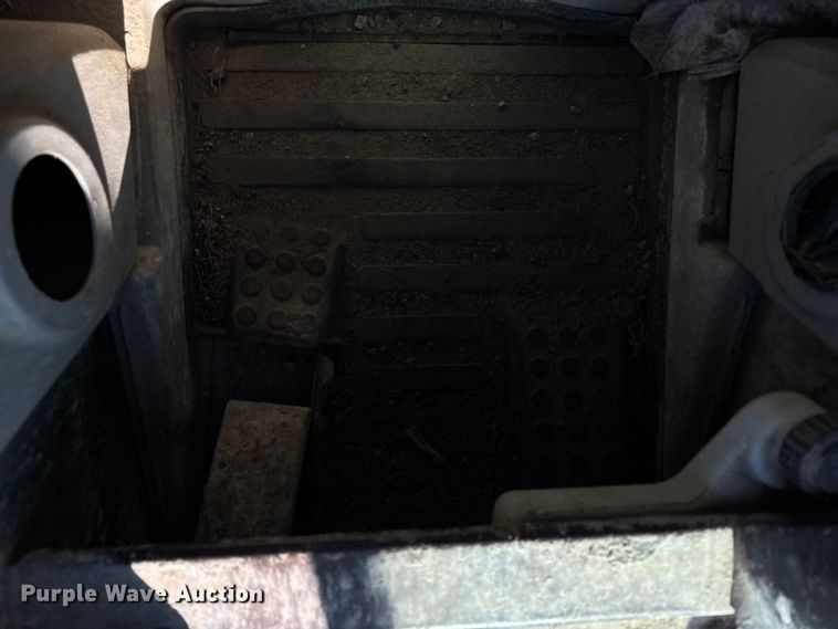 image for item EM2397 2011 Caterpillar 246C skid steer loader