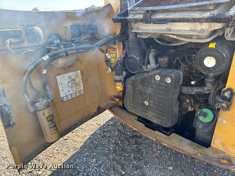 image for item EM2397 2011 Caterpillar 246C skid steer loader