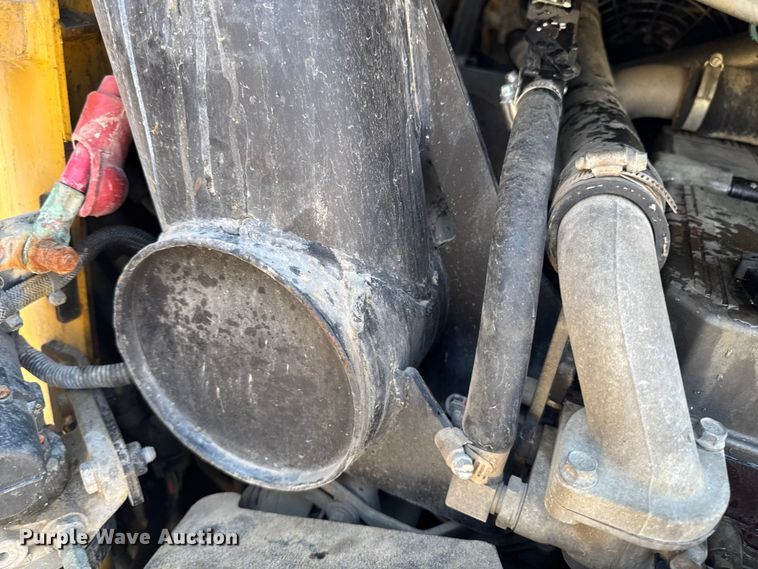 image for item EM2397 2011 Caterpillar 246C skid steer loader