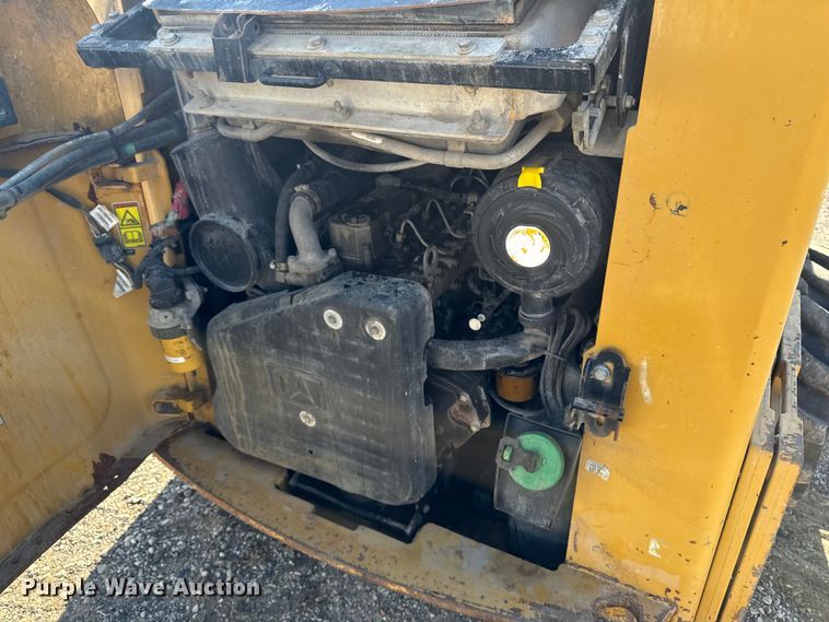 image for item EM2397 2011 Caterpillar 246C skid steer loader