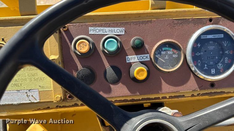 image for item EM2398 Case W602 BD single drum roller