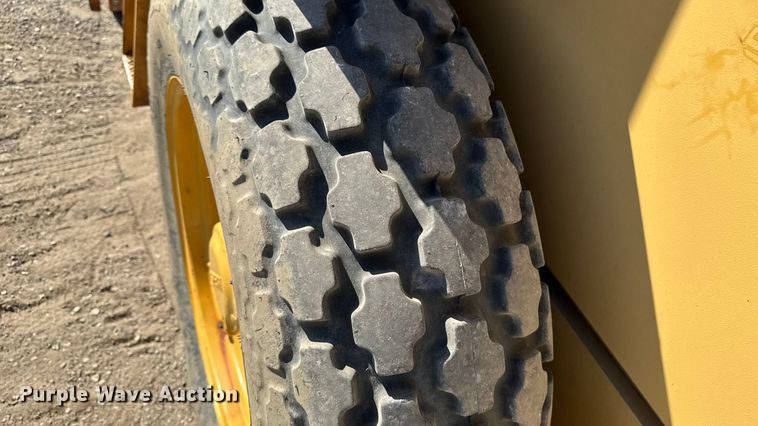 image for item EM2398 Case W602 BD single drum roller