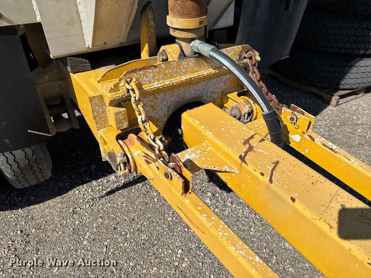 image for item EM2399 1997 Hawkeye  309 end dump pup trailer