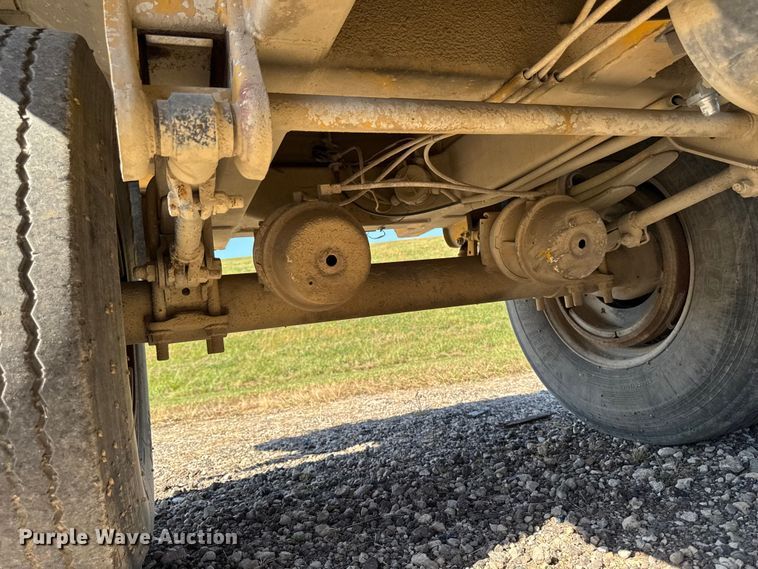 image for item EM2399 1997 Hawkeye  309 end dump pup trailer