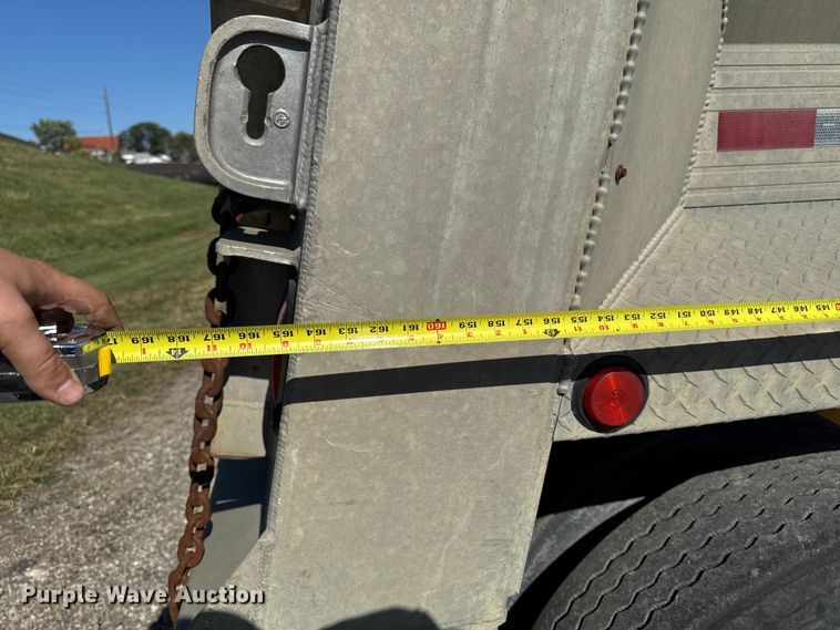 image for item EM2399 1997 Hawkeye  309 end dump pup trailer