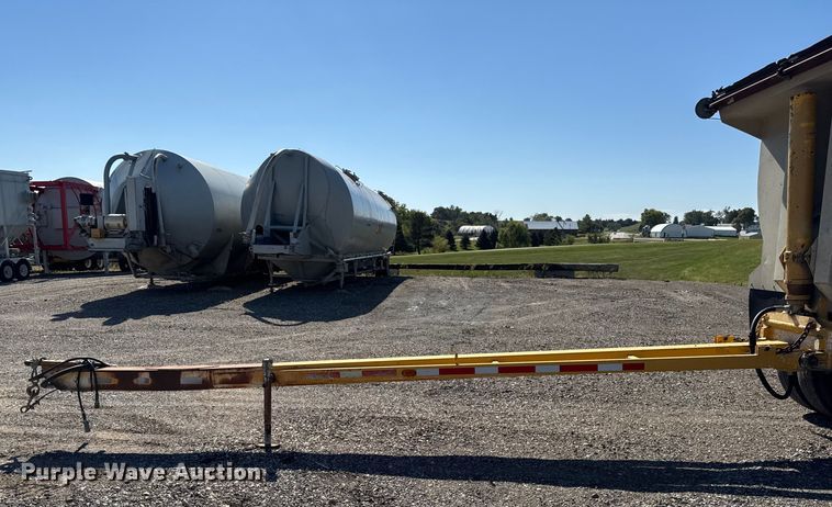 image for item EM2399 1997 Hawkeye  309 end dump pup trailer