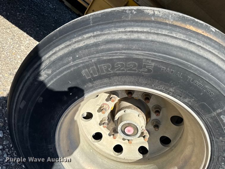 image for item EM2399 1997 Hawkeye  309 end dump pup trailer