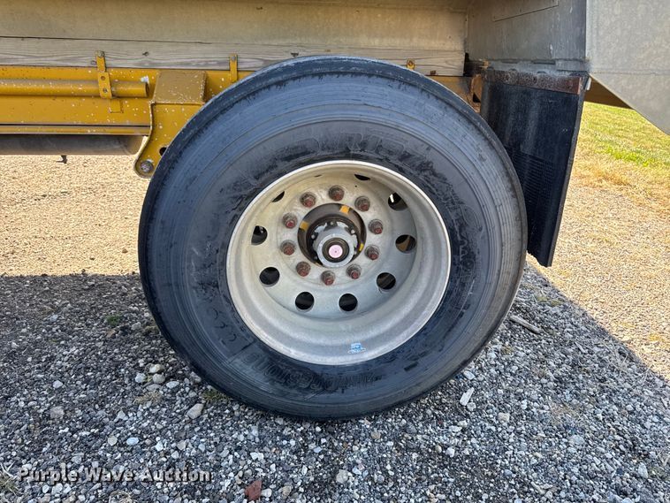 image for item EM2399 1997 Hawkeye  309 end dump pup trailer