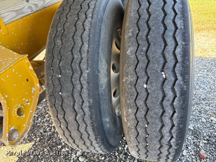 image for item EM2399 1997 Hawkeye  309 end dump pup trailer