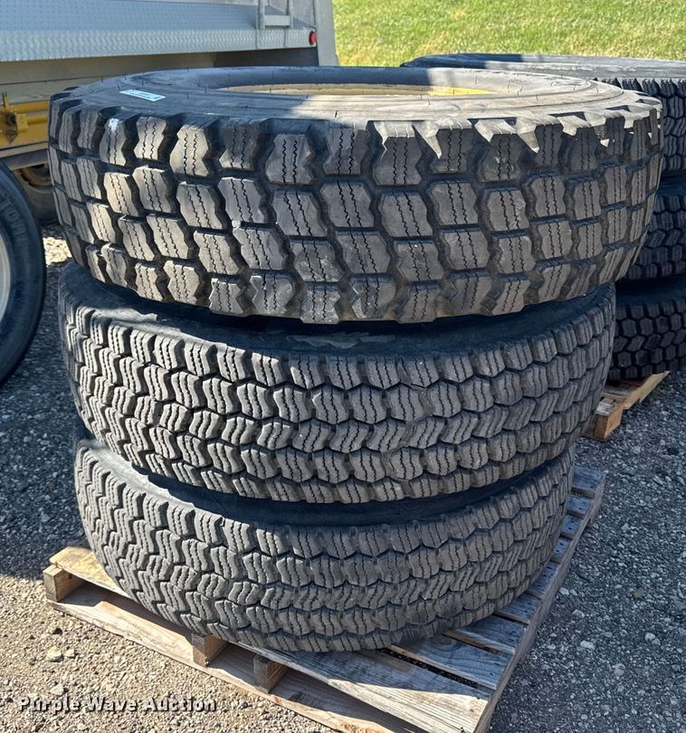 image for item EM2400 (6) 14.00R24 tires and wheels