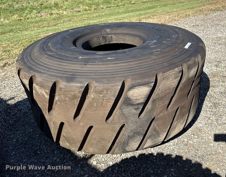 image for item EM2402 Goodyear HRL-3A tire