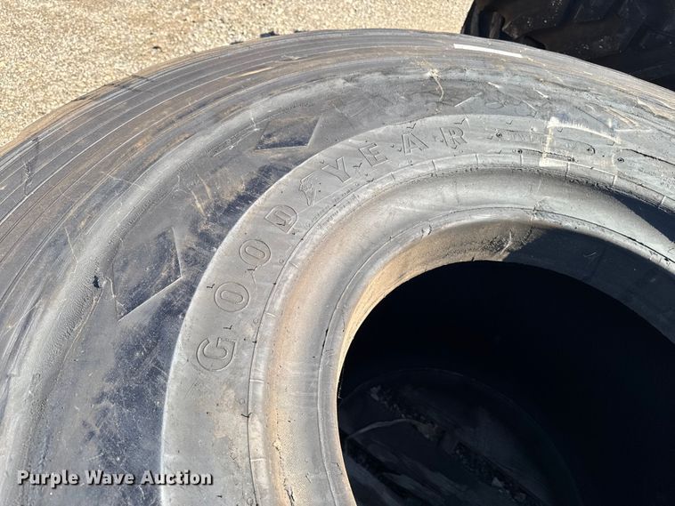 image for item EM2402 Goodyear HRL-3A tire