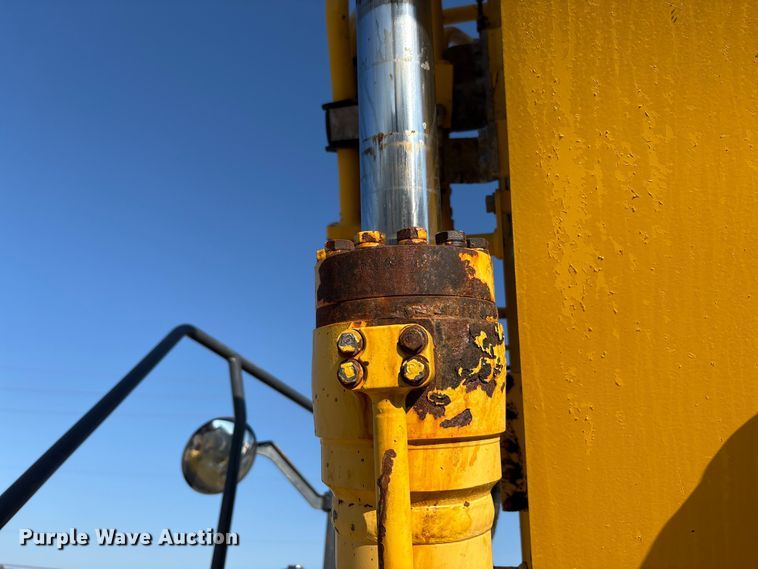 image for item EM6038 2019 Komatsu PC138USLC-11 excavator