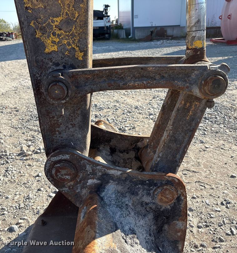 image for item EM6038 2019 Komatsu PC138USLC-11 excavator