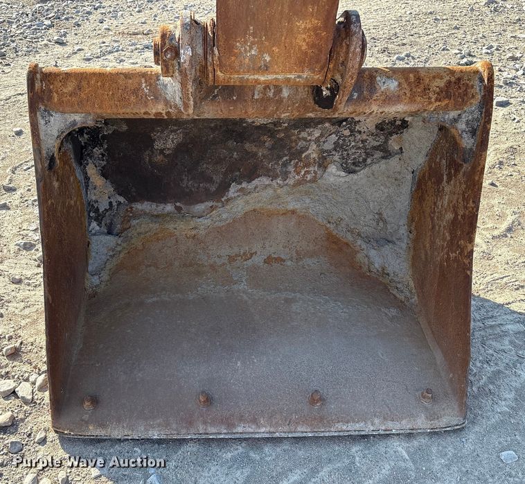 image for item EM6038 2019 Komatsu PC138USLC-11 excavator