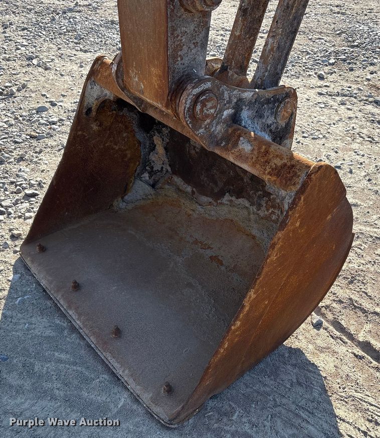 image for item EM6038 2019 Komatsu PC138USLC-11 excavator