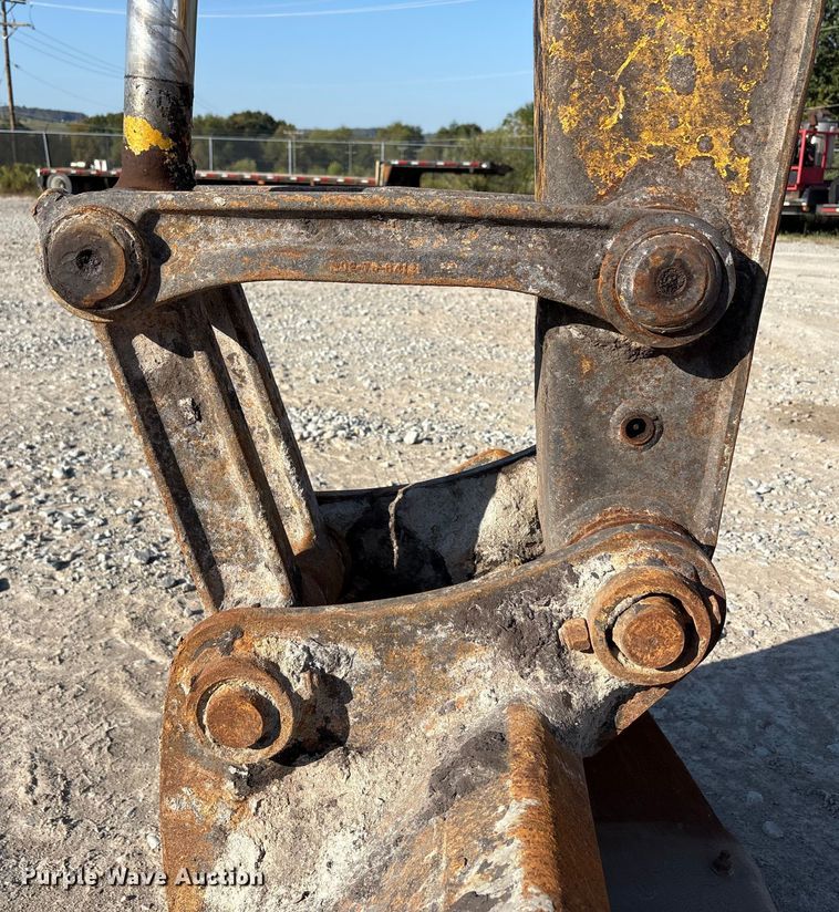 image for item EM6038 2019 Komatsu PC138USLC-11 excavator