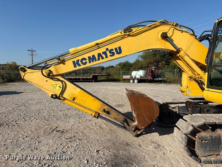 image for item EM6038 2019 Komatsu PC138USLC-11 excavator