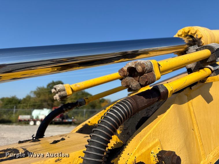 image for item EM6038 2019 Komatsu PC138USLC-11 excavator