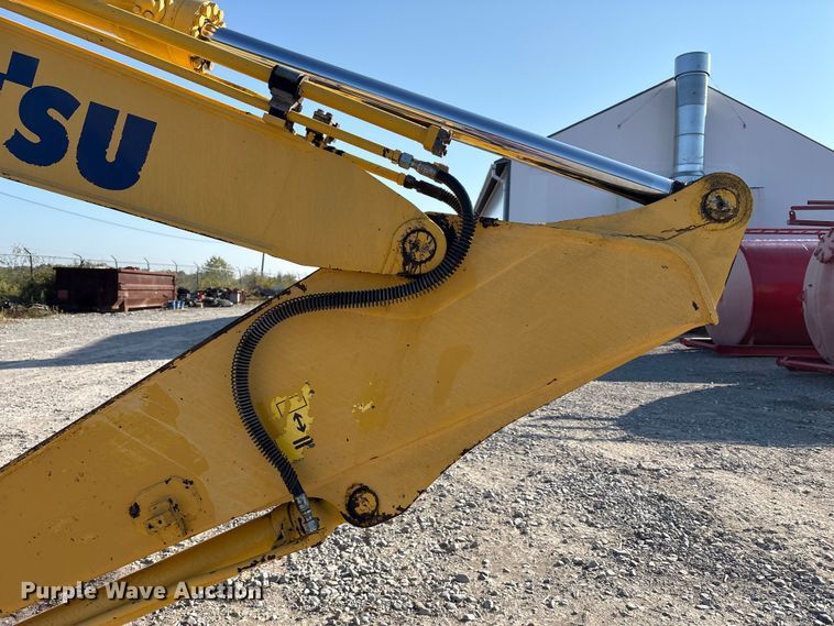 image for item EM6038 2019 Komatsu PC138USLC-11 excavator
