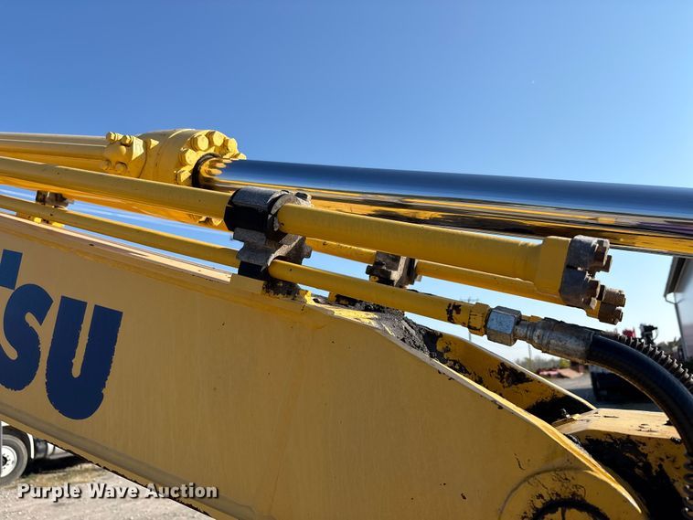 image for item EM6038 2019 Komatsu PC138USLC-11 excavator