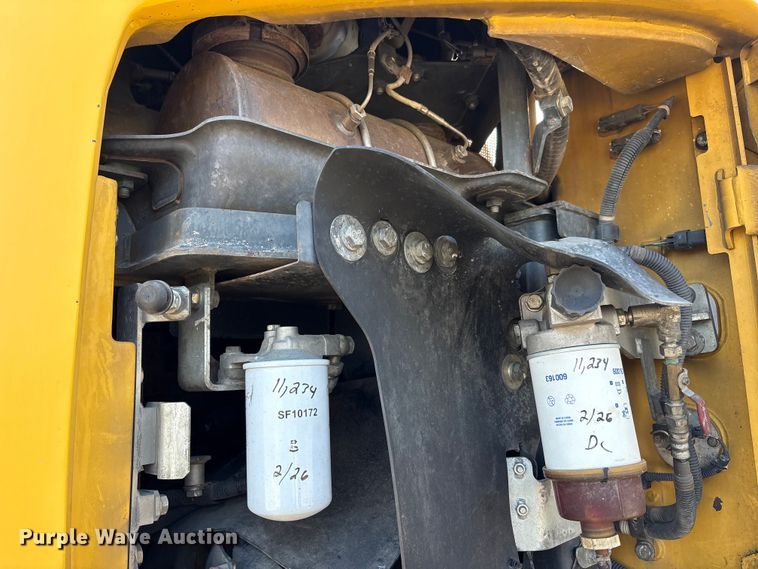 image for item EM6038 2019 Komatsu PC138USLC-11 excavator