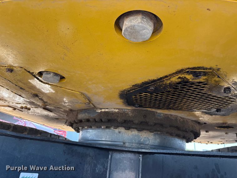 image for item EM6038 2019 Komatsu PC138USLC-11 excavator