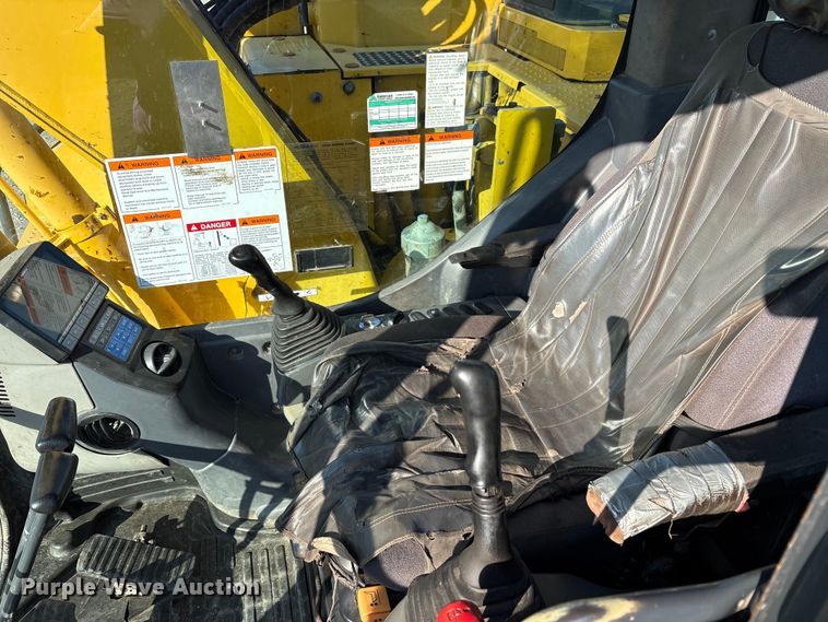 image for item EM6038 2019 Komatsu PC138USLC-11 excavator