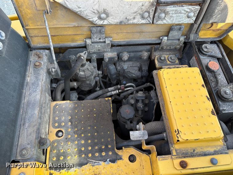 image for item EM6038 2019 Komatsu PC138USLC-11 excavator