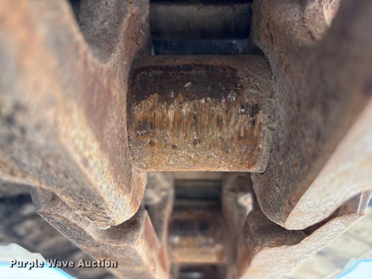 image for item EM6038 2019 Komatsu PC138USLC-11 excavator