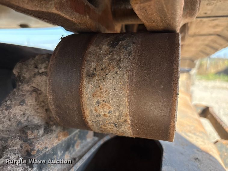 image for item EM6038 2019 Komatsu PC138USLC-11 excavator