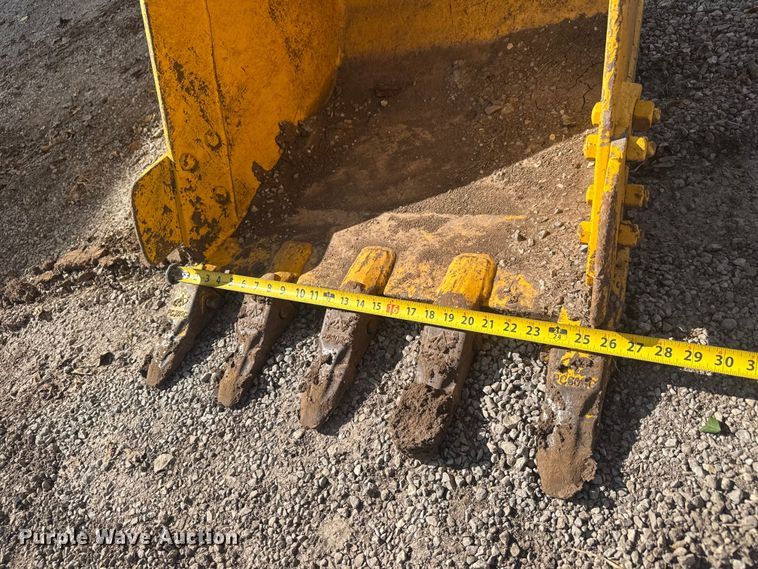 image for item EM8291 2018 Komatsu PC55MR-3 mini excavator