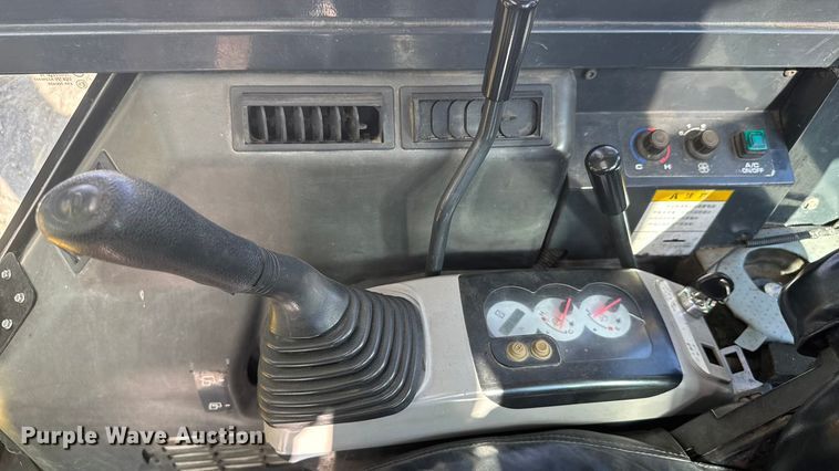 image for item EM8291 2018 Komatsu PC55MR-3 mini excavator