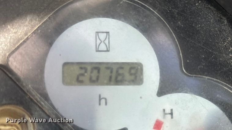 image for item EM8291 2018 Komatsu PC55MR-3 mini excavator