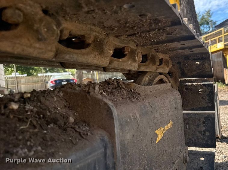 image for item EM8291 2018 Komatsu PC55MR-3 mini excavator