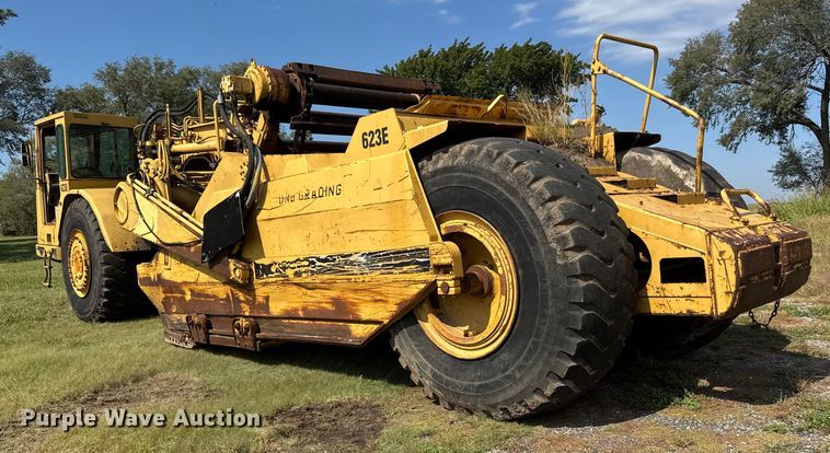 image for item EM8316 1987 Caterpillar 623E elevating scraper