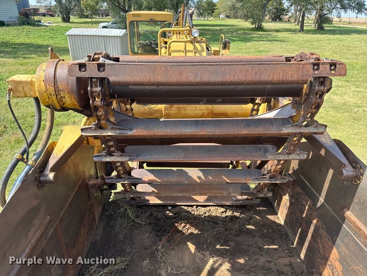 image for item EM8316 1987 Caterpillar 623E elevating scraper