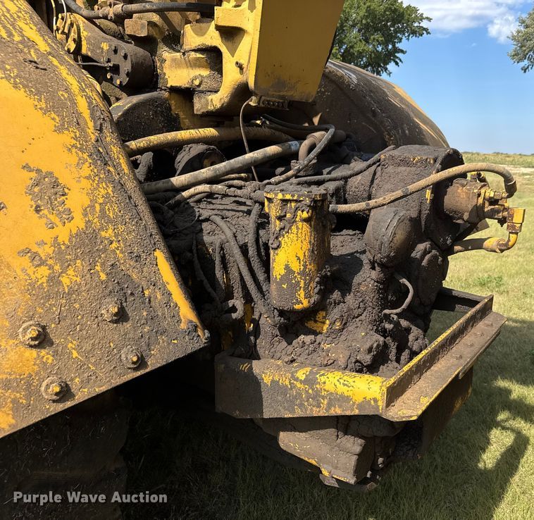 image for item EM8316 1987 Caterpillar 623E elevating scraper