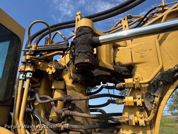 image for item EM8316 1987 Caterpillar 623E elevating scraper