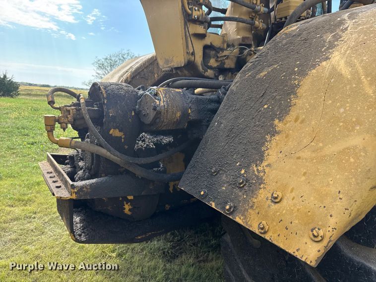 image for item EM8316 1987 Caterpillar 623E elevating scraper