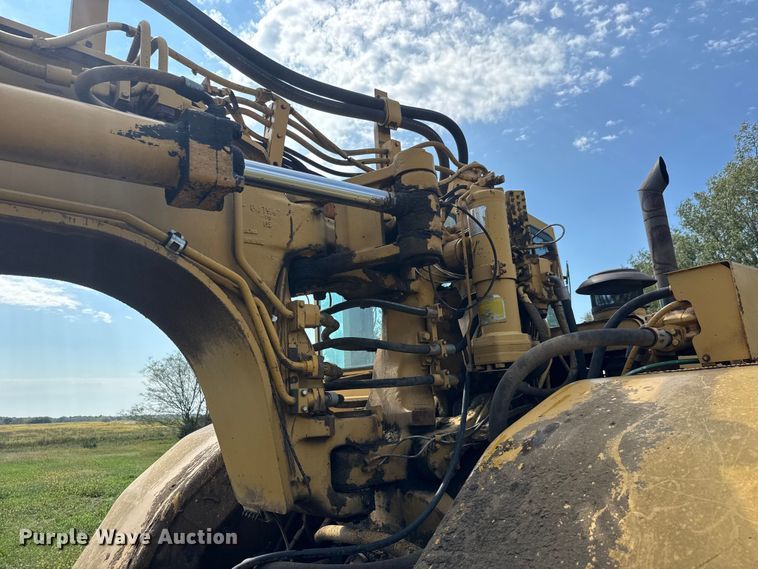 image for item EM8316 1987 Caterpillar 623E elevating scraper