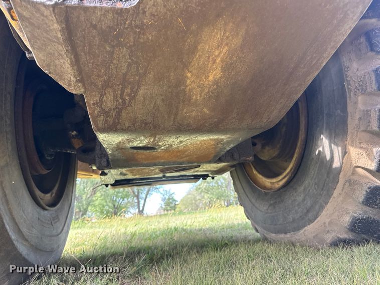 image for item EM8316 1987 Caterpillar 623E elevating scraper