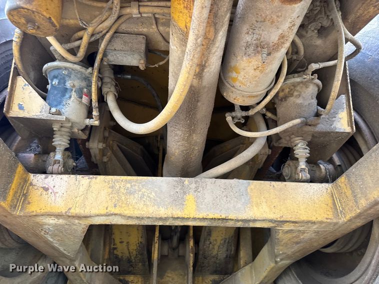 image for item EM8316 1987 Caterpillar 623E elevating scraper