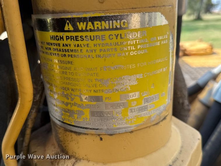 image for item EM8316 1987 Caterpillar 623E elevating scraper