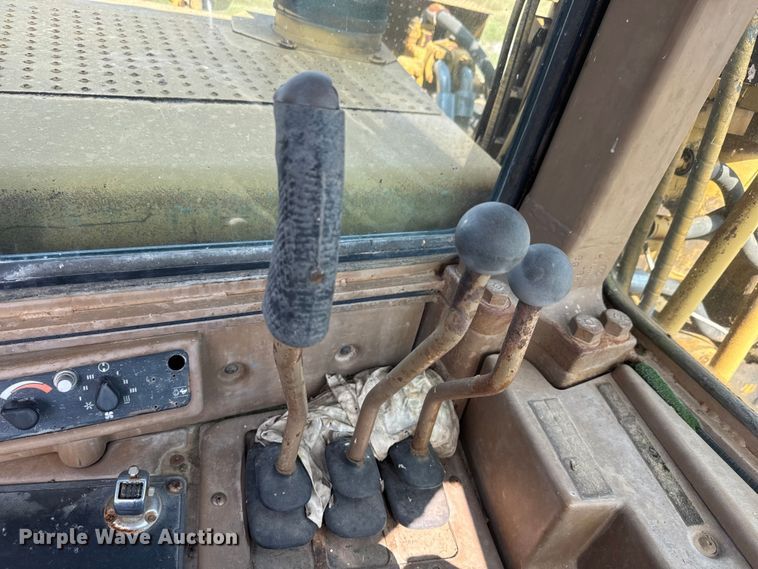 image for item EM8316 1987 Caterpillar 623E elevating scraper